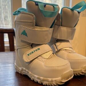 Burton Mini Grom Kids Snowboard Boots - White and Teal Size 13